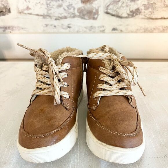 Oshkosh Faux Leather Size Zip Booties Toddlers kids size 11 M - Picture 2 of 7